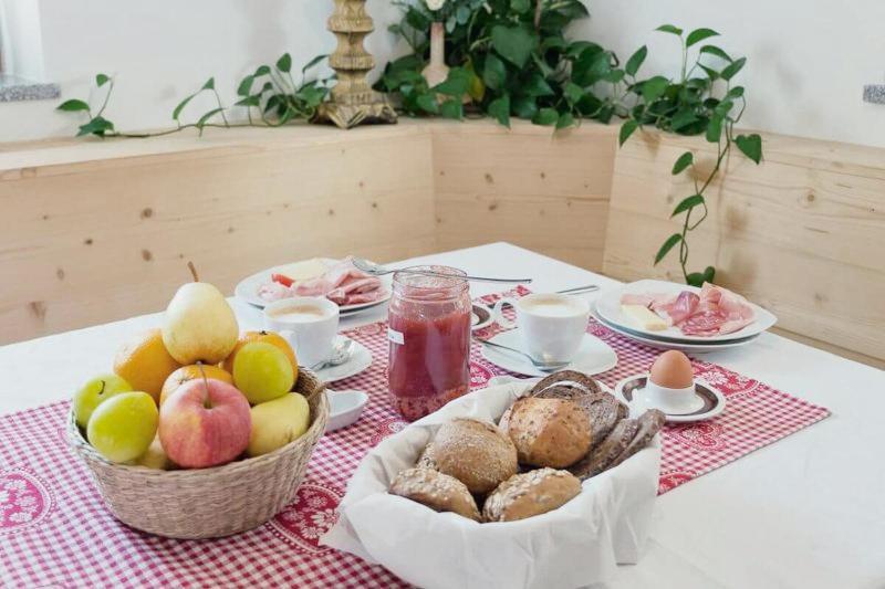 Greiterhof Partschins Bed & Breakfast エクステリア 写真